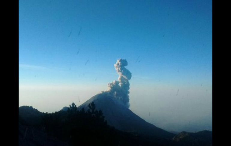 Afirman que sigue vigente la probabilidad de caída de ceniza en las áreas urbanas. TWITTER / @PCJalisco