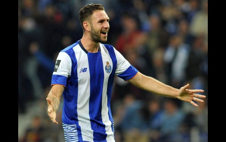 Jesús Corona y Miguel Layún (foto) no están convocados para el próximo partido del Oporto. FACEBOOK /  FC Porto