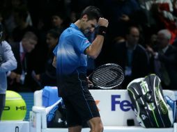 Djokovic tratará de sumar su cuarta corona consecutiva de la Copa Masters el domingo ante el ganador de la otra semifinal. AP / T. Ireland