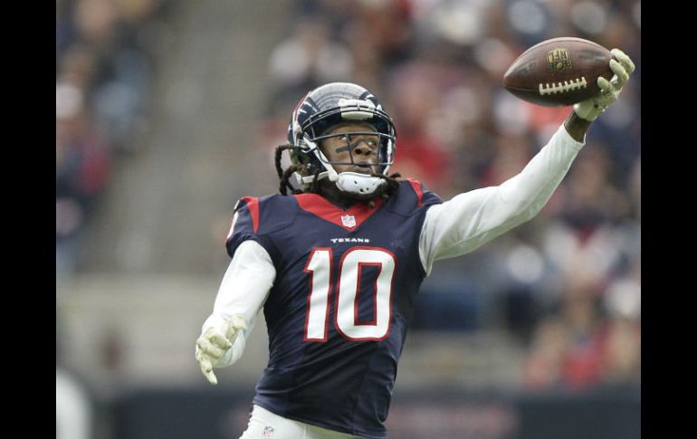 DeAndre Hopkins consiguió dos recepciones de touchdown. EFE / L. Smith