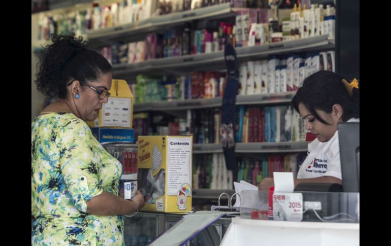 Los jaliscienses se sienten confiados con la compra de medicamentos genéricos. EL INFORMADOR / R. Tamayo