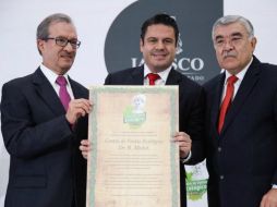 En la apertura de la fábrica estuvo presente Aristóteles Sandoval, quien apoya el espíritu visionario del cuidado del planeta. TWITTER / @AristotelesSD