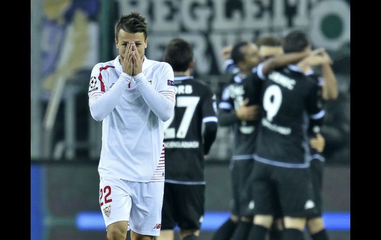 El Sevilla no sólo queda fuera de la Champions, sino que se le complica la tercera plaza para jugar la Europa League. AP / M. Meissner