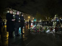 Francois Hollande y Angela Merkel homenajean a las víctimas de los atentados en París. AP / E. Laurent