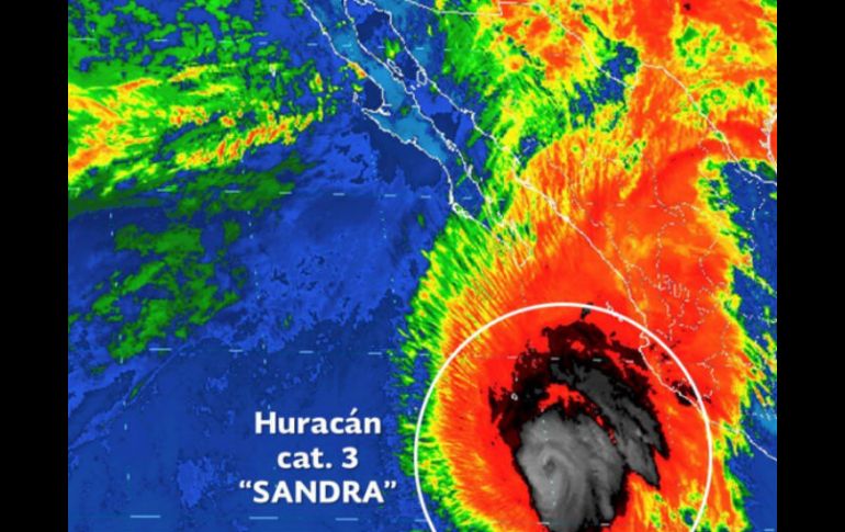 En las próximas 24 horas, se prevé que 'Sandra' continúe su desplazamiento hacia el norte. TWITTER / @Conagua_clima