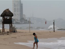 Piden a navegación marítima menor no realizar actividades náuticas, turísticas, recreativas y comerciales en el mar y zonas costeras. EFE /