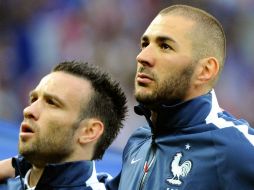 Mathieu Valbuena apuntó que su relación con Karim Benzema no es sincera. AFP / ARCHIVO