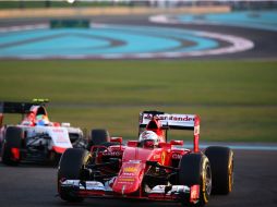 El alemán Sebastian Vettel (Ferrari) ocupa la decimosexta posición en la tabla de tiempos. AFP / M. Naamani