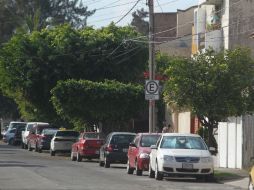 Los colonos dijeron ignorar el Programa de Reserva de Estacionamiento Vecinal Temporal. EL INFORMADOR /