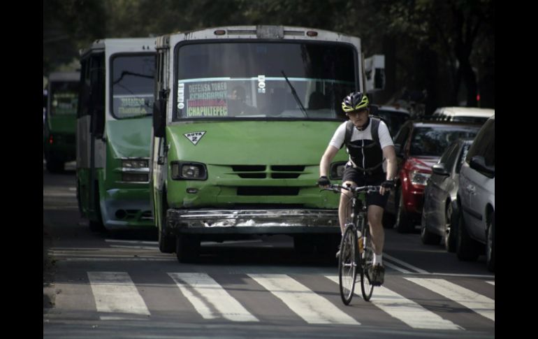 La policía del DF exhortó a la población, particularmente a automovilistas para que conduzcan con estricto apego al reglamento. SUN / ARCHIVO