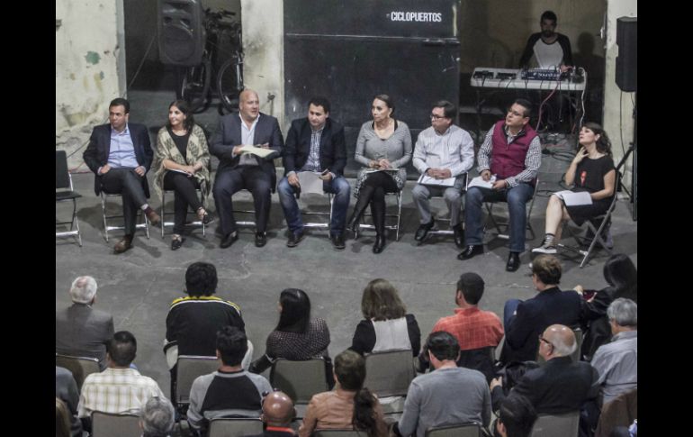 Alcaldes de Zapopan, Guadalajara y Tlaquepaque y organizaciones se reunieron este lunes. EL INFORMADOR / R. Tamayo