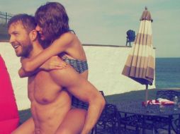 Esta foto fue la tercera más vista, y en la que se destapó el romance de Taylor con Calvin Harris. EL INFORMADOR / @taylorswift13