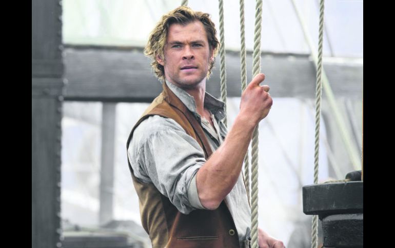 Chris Hemsworth. El actor deja de lado a  Thor para caracterizar a un pescador. ESPECIAL / CORTESÍA WARNER PICTURES