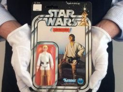 Un muñeco de Luke Skywalker será subastado entre 12 mil y 18 mil dólares. TWITTER / @sothebys