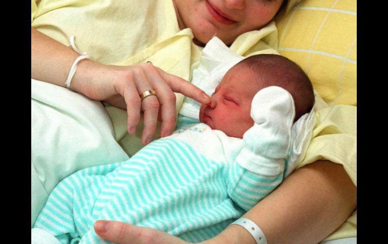 El promedio actual es de 1.3 hijos por mujer, comparado con 2.1 hace dos décadas. AFP / ARCHIVO