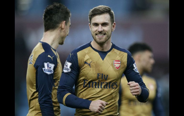 Aaron Ramsey remató a la red a placer para meter el segundo gol. AFP / A. Dennis