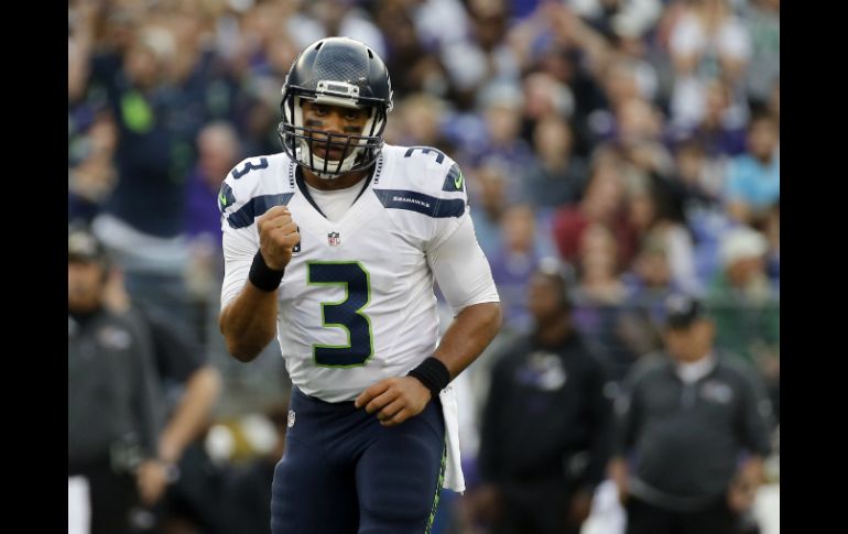 Russell Wilson lanzó cinco pases de touchdown. AP / P. Semansky