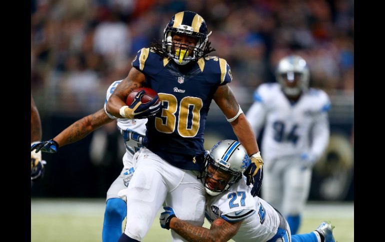 Todd Gurley acumuló 140 yardas en acarreos con dos touchdowns en el segundo tiempo. AFP / D. Vishwanat