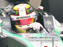 ¿Nueva era? El británico Lewis Hamilton, tricampeón del mundo, conduce su Mercedes en el Gran Premio de Brasil. NTX /