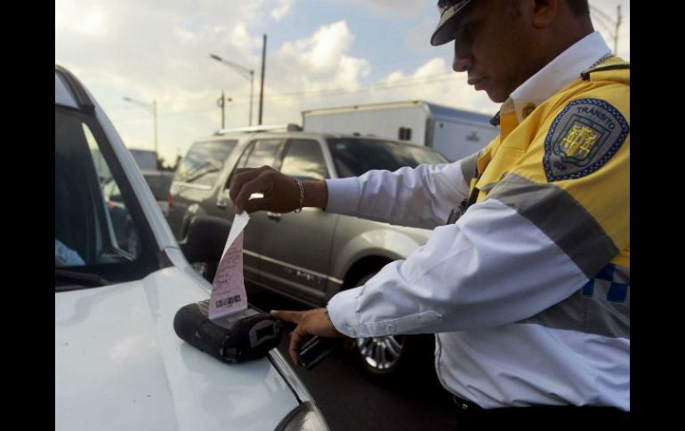 El nuevo Reglamento de Tránsito de la ciudad de México, contiene disposiciones con las que se busca mejorar la movilidad. SUN / F. Ramírez