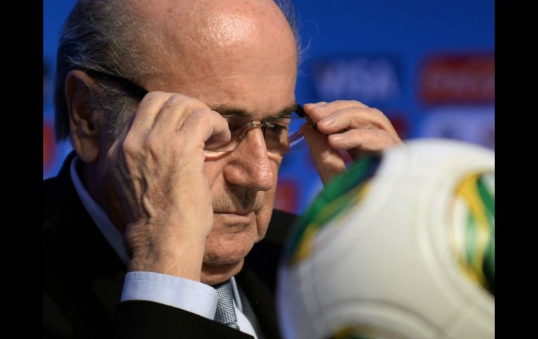 Blatter prometió seguir luchando por mis derechos. AP / ARCHIVO