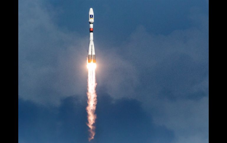 El lanzamiento de los dos aparatos tuvo lugar en el Centro Espacial Europeo de Kurú, a bordo de un cohete Soyuz. AFP / J. Amiet