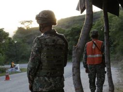 Como parte de las operaciones se han instalado retenes a la entrada del poblado La Tuna, donde vive su madre. EFE / ARCHIVO