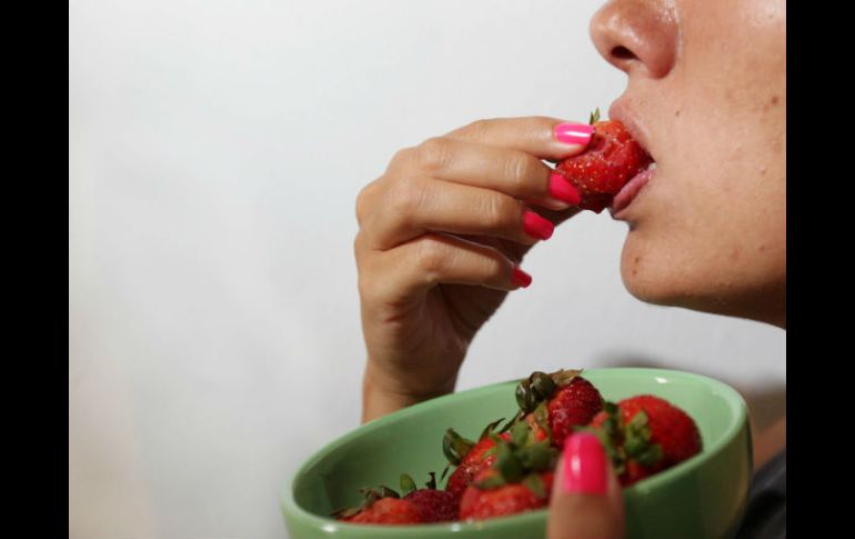 Si el plato principal es grasoso, se deben preparar entradas ligeras como lo son las verduras y no se debe dejar de consumir frutas. EL INFORMADOR / ARCHIVO