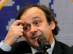 Michel Platini niega legitimidad a instancias que lo sancionaron. EFE / ARCHIVO