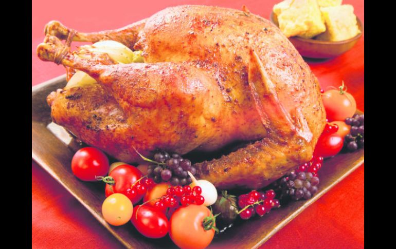 El pavo siempre será una deliciosa opción para cenar con las personas que más amas. ESPECIAL /