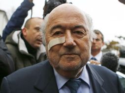 Sepp Blatter cree que la FIFA ha sido víctima de la corrupción de Conmebol y Concacaf. AP / M. Schrader