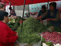 Se trata de un producto noble que se puede preparar de muchas formas, como en mole, con papas y nopales. EL INFORMADOR / ARCHIVO