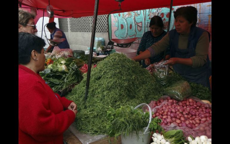 Se trata de un producto noble que se puede preparar de muchas formas, como en mole, con papas y nopales. EL INFORMADOR / ARCHIVO