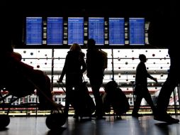 Las aerolíneas están variando horarios de sus vuelos e incluso añadiendo a la madrugada, en sus esfuerzos por evitar retrasos. AP / N. Y. Huh