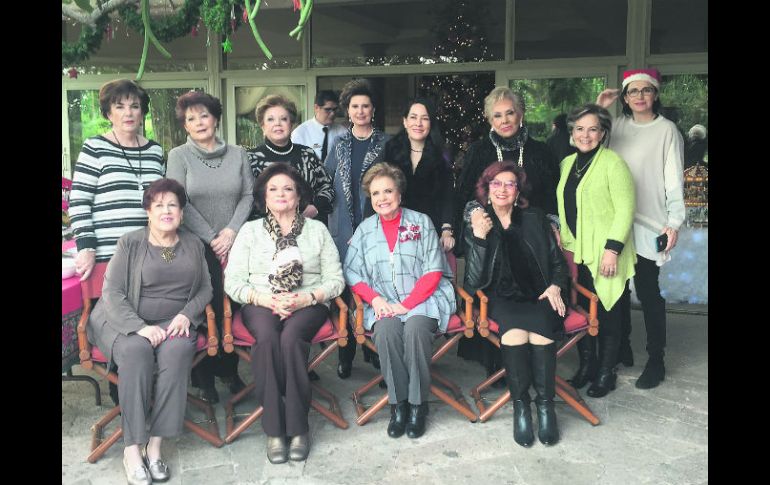 Grandes amigas. Grupo de canto en casa de Carmelita Barone.  /