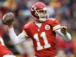 Alex Smith lanzó dos pases de anotación por Kansas City. EFE / L. Smith