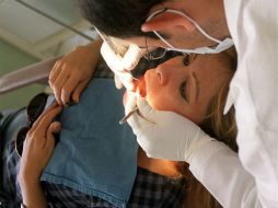 Para mantener la limpieza de los dientes es necesario acudir con un dentista. EL INFORMADOR / ARCHIVO