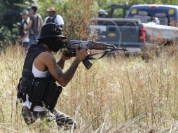 Señalan que varios autodefensas nunca tuvieron intención de defender a la sociedad y ya han detenido a varios. EFE / ARCHIVO