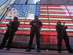 La multitud será vigilada por patrullajes en techos y desde helicópteros del Departamento de Policía de NY. AP / M. Altaffer