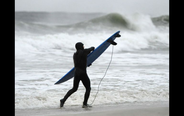 Por las características de sus playas, resulta muy atractivo para quienes practican el surf. AP / ARCHIVO