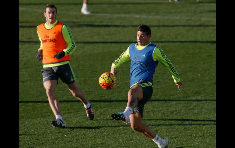 James se entrenó con normalidad este sábado y debería formar parte de la nómina ante el Valencia. EFE / J. Martín