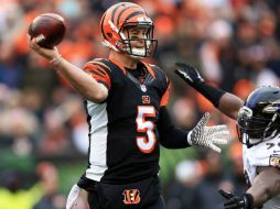 AJ McCarron se sobrepuso a un comienzo difícil y lanzó dos pases de anotación el domingo. AFP / A. Weber