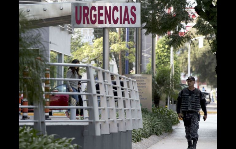 González Valencia convalece en un hospital particular de la Avenida Lázaro Cárdenas. AFP / H. Guerrero