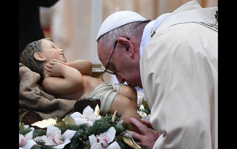 El Papa dice que hoy muchas personas viven con el ''corazón inquieto'', haciéndose preguntas que no encuentran respuestas seguras. AFP / G. Bouys