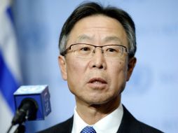 El embajador japonés ante la ONU, Motohide Yoshikawa durante una rueda de prensa. EFE / J. Lane