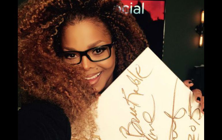 Jackson sí tiene programado presentarse en Europa en el mes de marzo. TWITTER / @JanetJackson