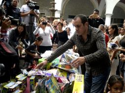 Cuauhtémoc Blanco se niega a hablar del convoy de seguridad que lo acompañará las 24 horas. SUN / RML