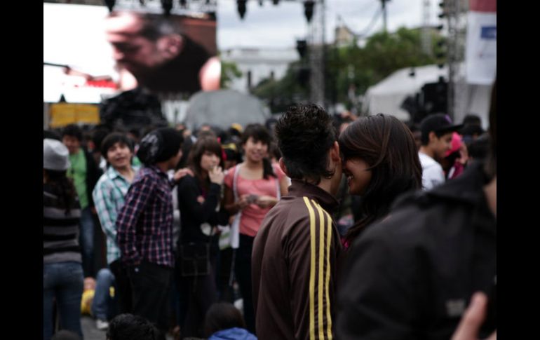 Reconocer que las emociones son cortas, en especial la felicidad, permitirá que una persona disfrute el momento y lo que tiene. EL INFORMADOR / ARCHIVO