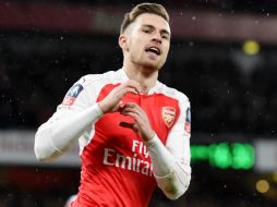 Aaron Ramsey festeja su anotación. EFE / F. Arrizabalaga