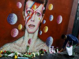 El mensaje del ministerio en la red social incluyó un enlace a un video de Bowie interpretando 'Heroes'. AFP / C. Ratcliffe